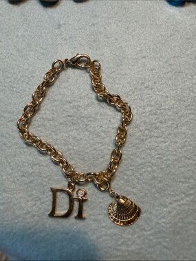 Di Charm Gold-Tone Chain Bracelet with Shell Pendant